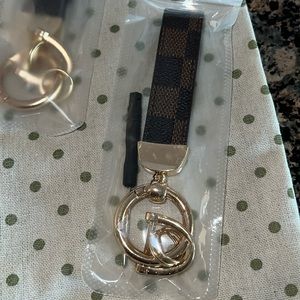 MONOGRAM KEY HOLDER BROWN LEATHER AND GOLD 🤎💛🤎💛🤎💛